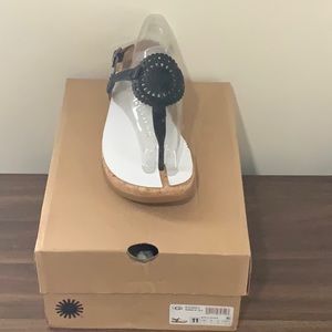 NWT Ugg Sandals sz.11